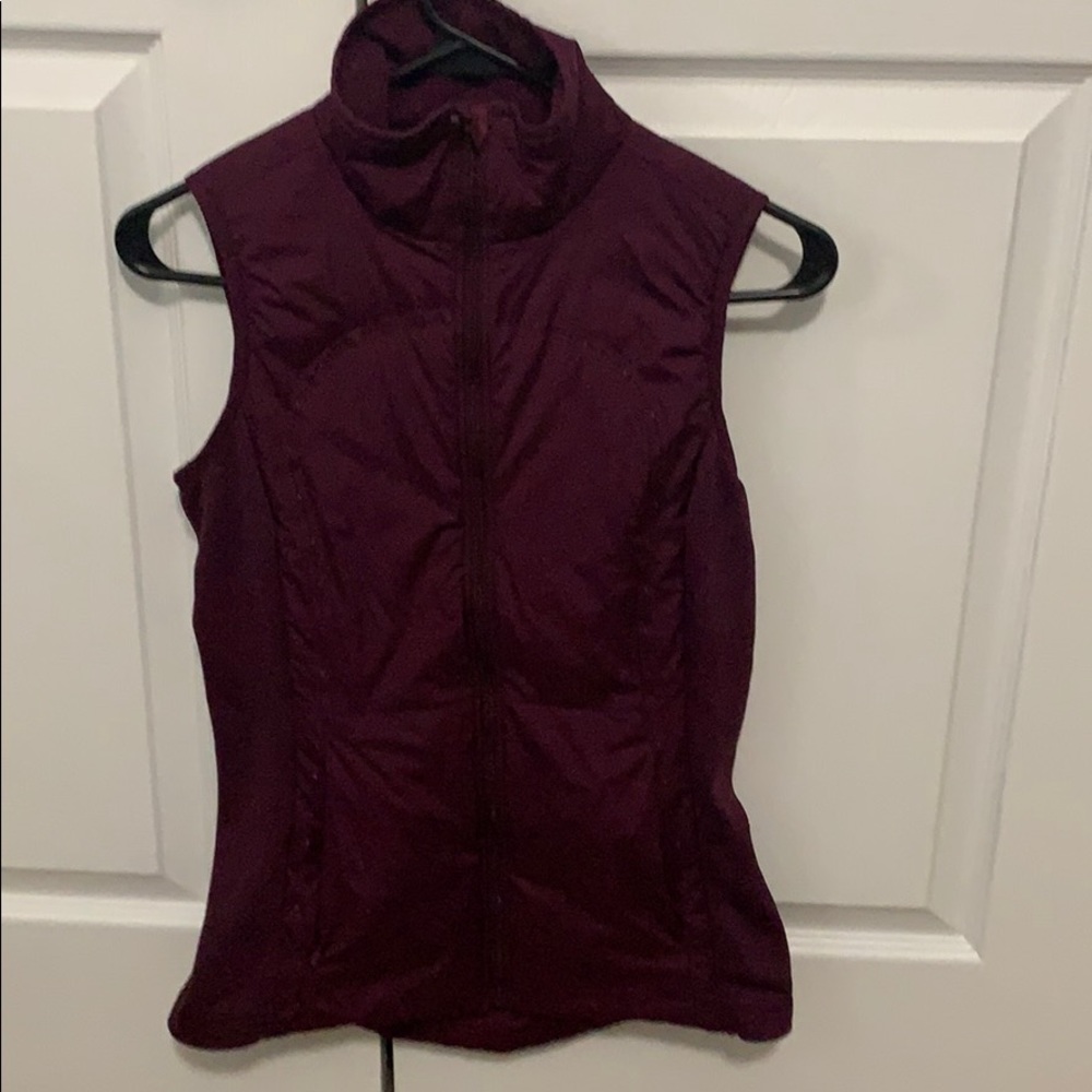 Lululemon Run for cold vest